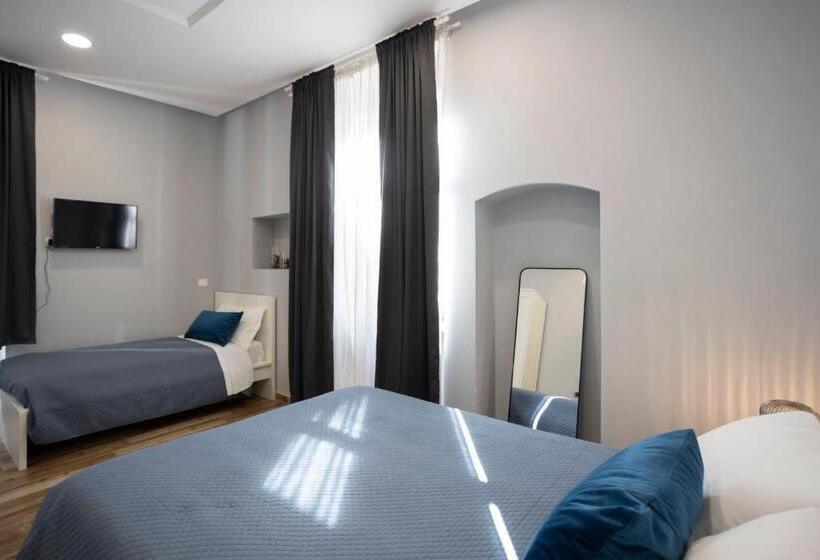 اتاق استاندارد سه نفره, Tredidenari B&b