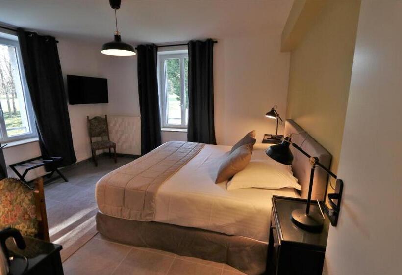 이코노미 룸, Manoir De Montigny