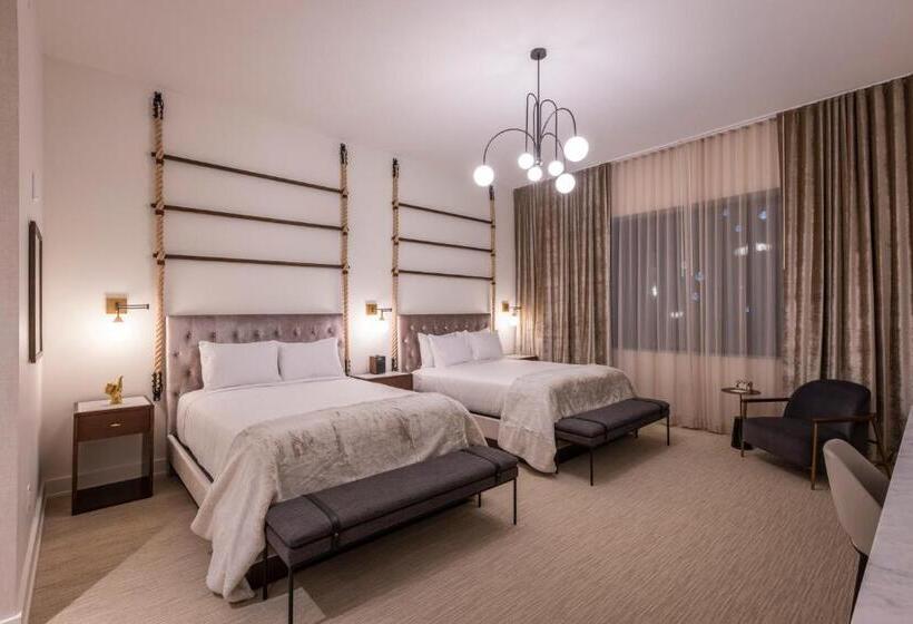 Номер Superior, Covington Cincinnati Riverfront