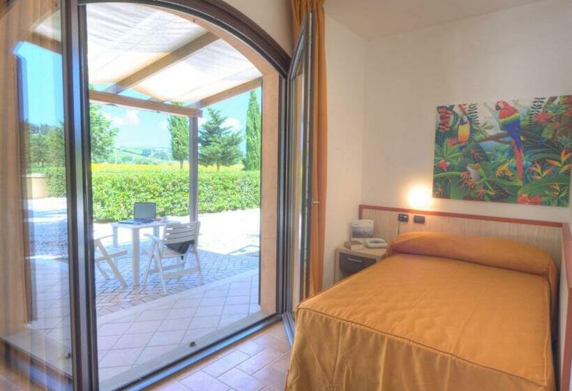 اتاق استاندارد یک نفره, Le Fiabe Hotel Resort