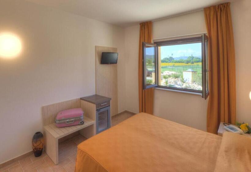 اتاق استاندارد سه نفره, Le Fiabe Hotel Resort