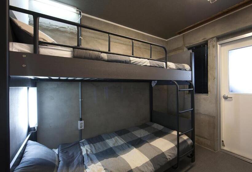 Номер Стандарт с Балконом, Mido Hostel