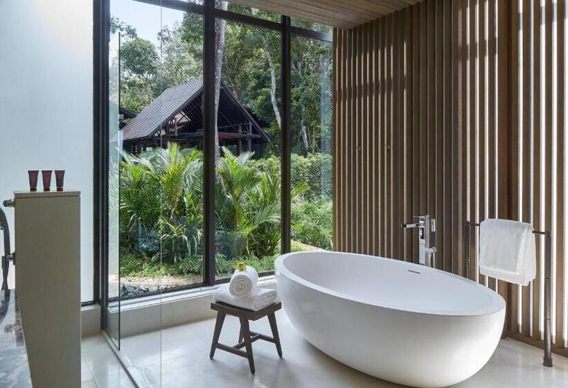 Полулюкс, The Ritz Carlton, Langkawi