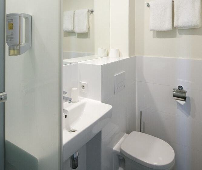 标准间, Easyhotel Amsterdam Arena Boulevard