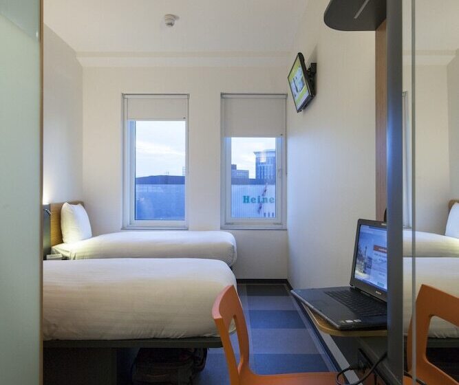 标准间, Easyhotel Amsterdam Arena Boulevard