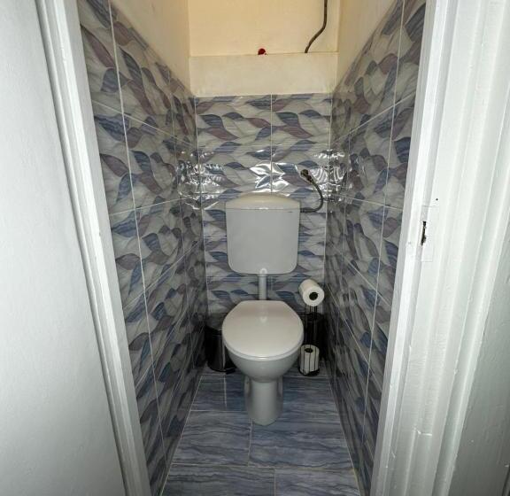 家庭间, Airport17 B&b