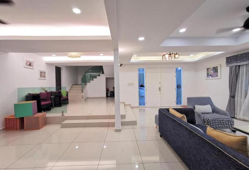 Семейный Номер, Secret Garden Warni Villa