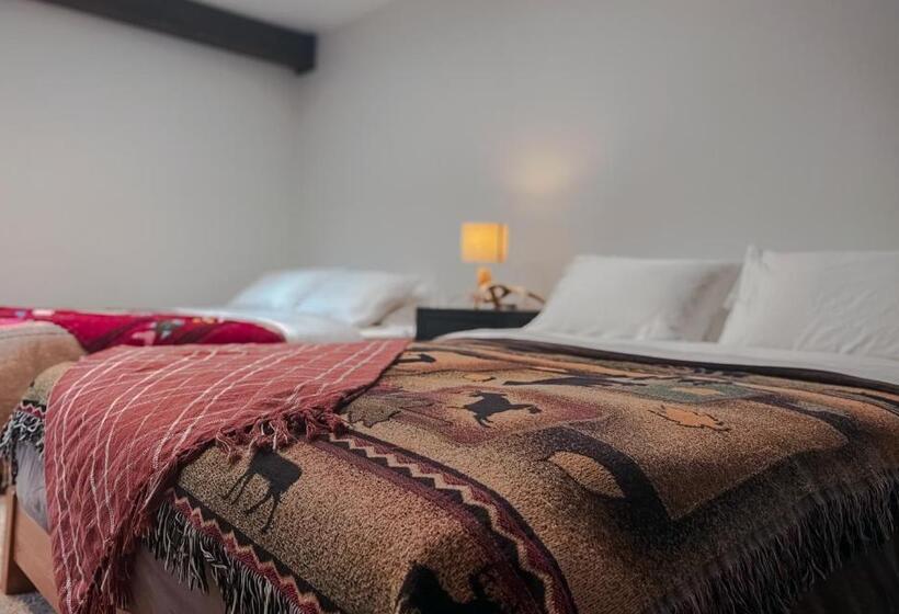 Студия Deluxe, Elesel Lodge