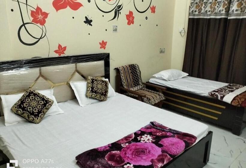 Четырехместный Номер Стандарт, Pushpa Home Stay