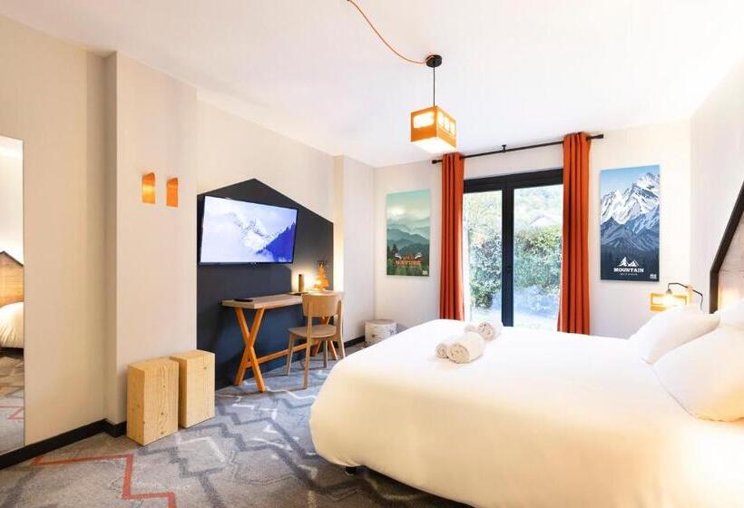 Номер Стандарт Вид на Сад, Base Camp Lodge   Albertville