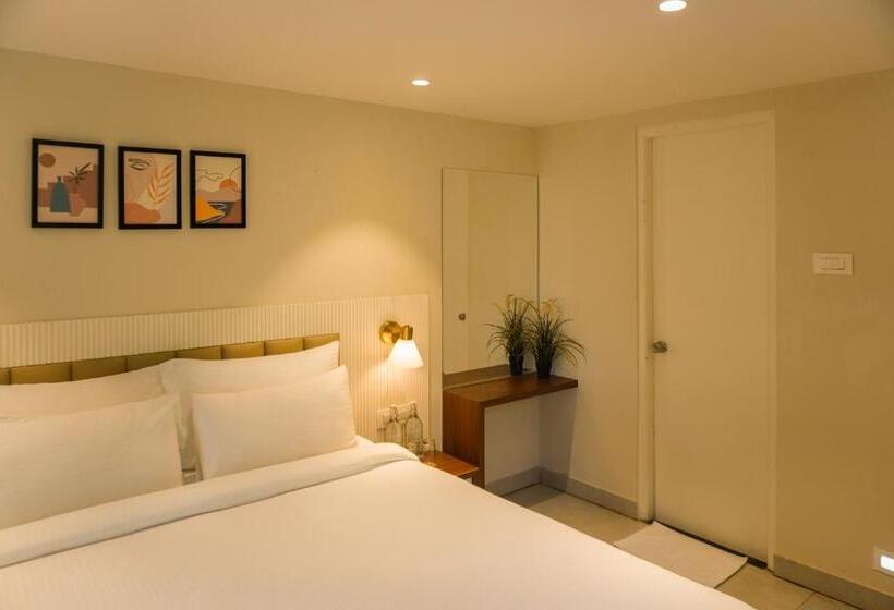 Chambre Economy, Trance Veechika