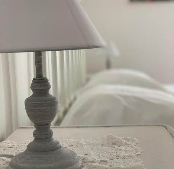 اتاق استاندارد سه نفره, B&b Liola