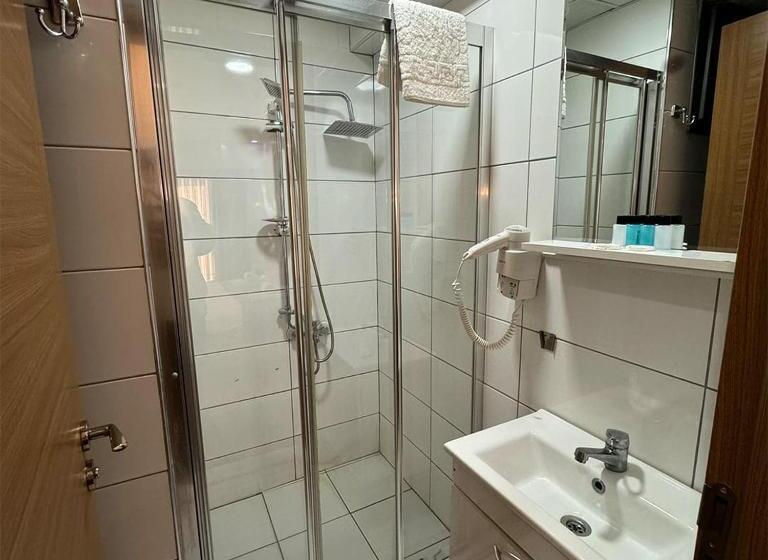 Номер Стандарт, Mojo Otel İzmir