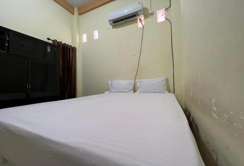 스탠다드 룸, Oyo 93683 Kost Naura