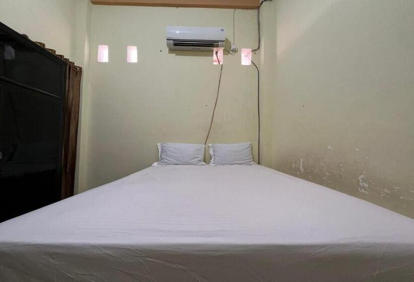 스탠다드 룸, Oyo 93683 Kost Naura