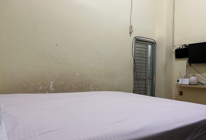 스탠다드 룸, Oyo 93683 Kost Naura