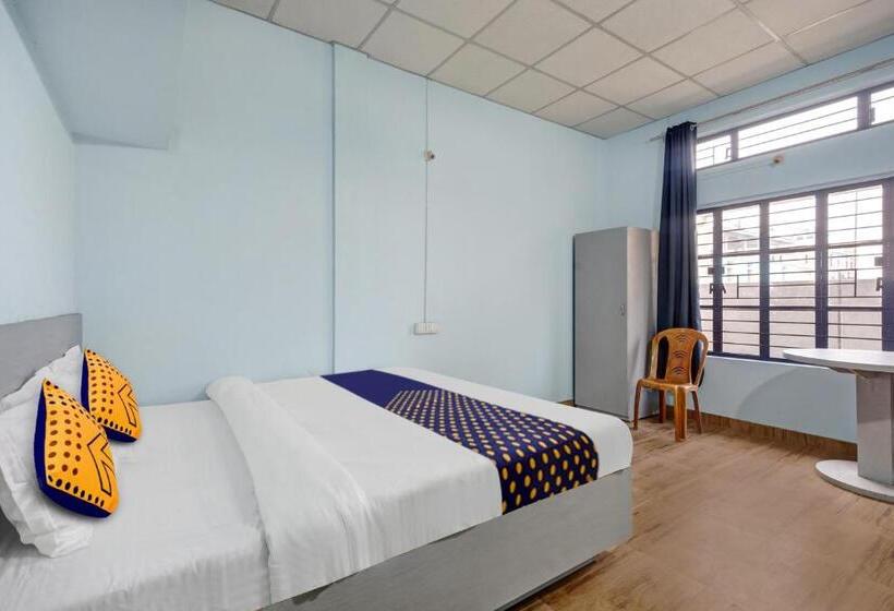اتاق کلاسیک سه تخته, The Farmhouse Inn