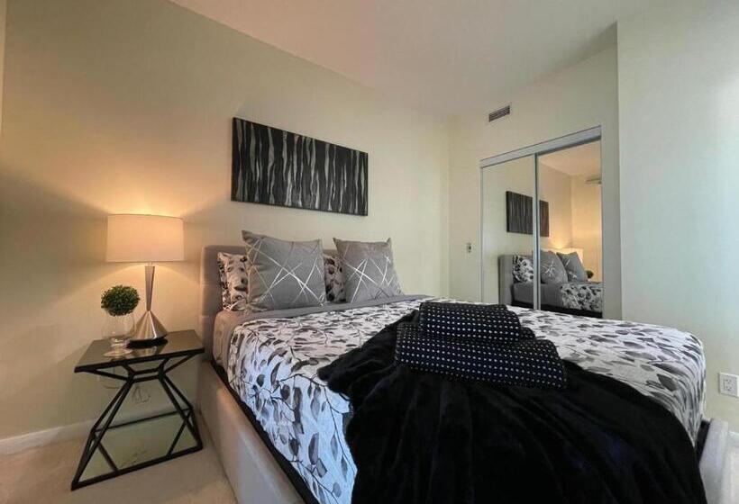 Suite with lake view, Royal Inn