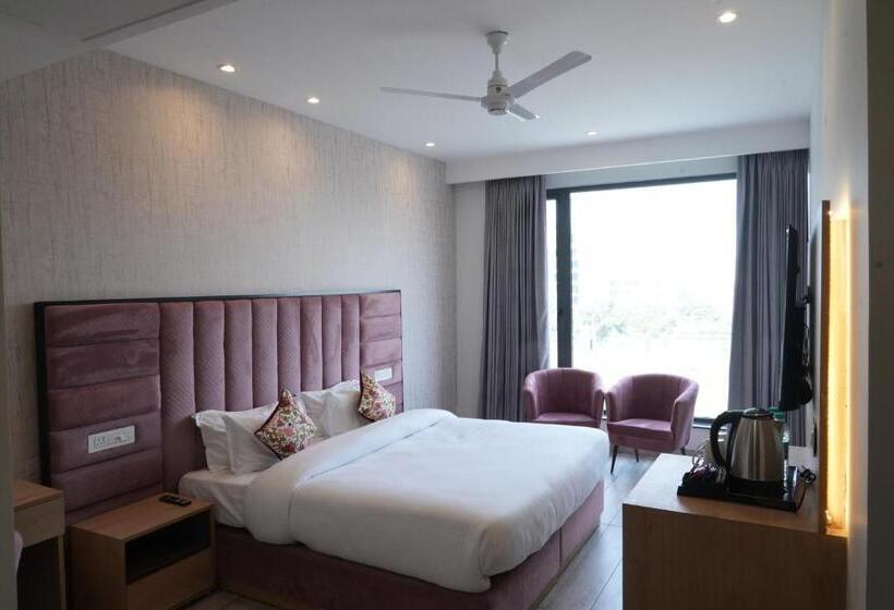 Superior-perhehuone, Acr Luxury