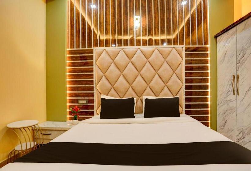 Трехместный Номер Классика, Oyo Hotel Ashok Vihar