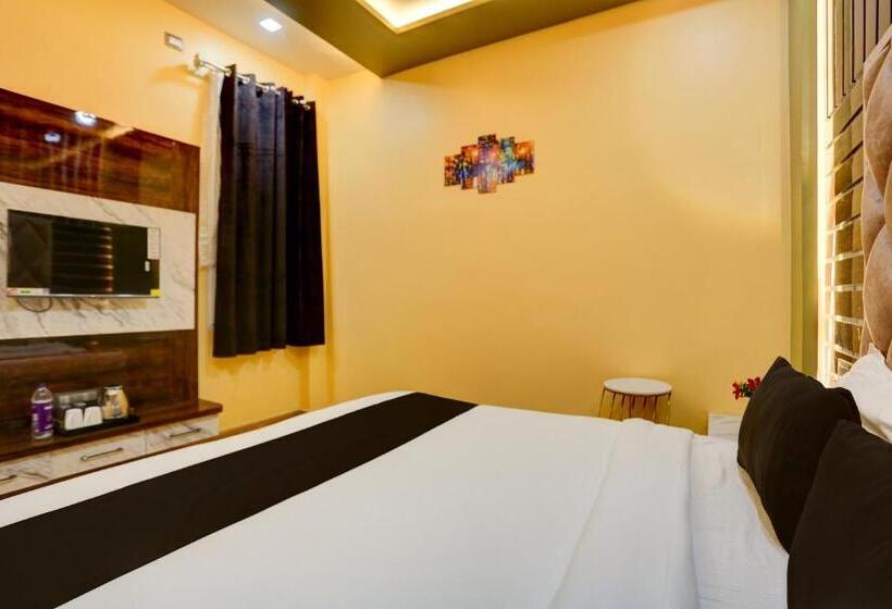 Трехместный Номер Классика, Oyo Hotel Ashok Vihar