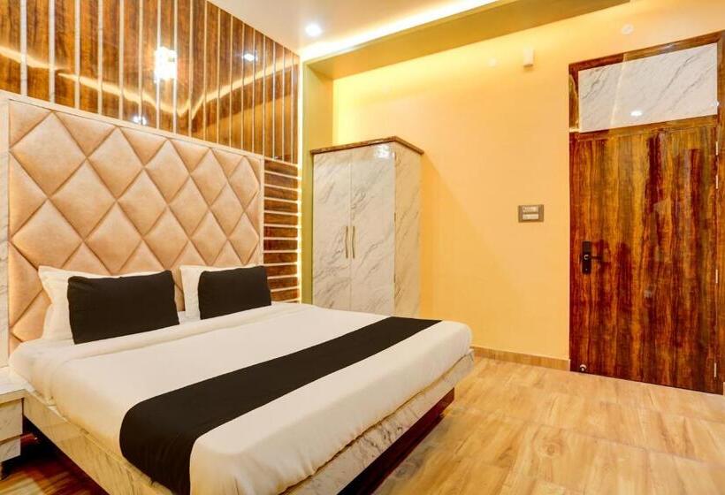 Трехместный Номер Классика, Oyo Hotel Ashok Vihar
