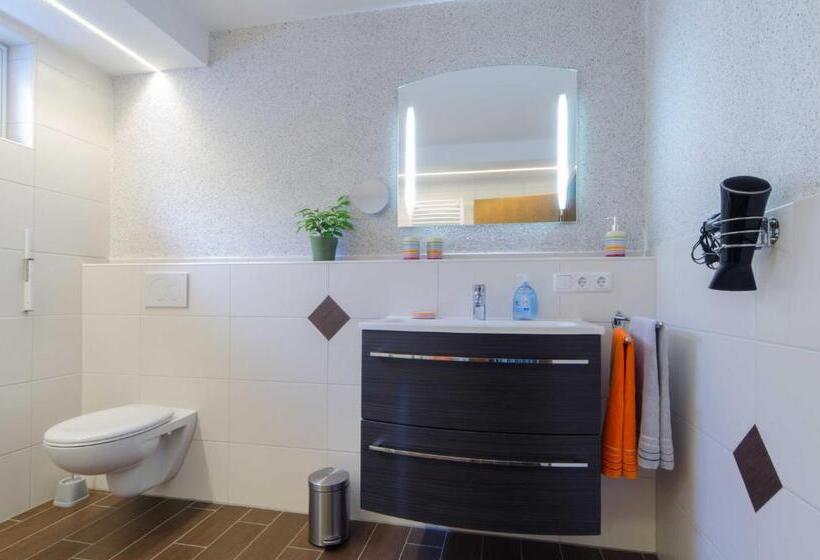 Апартаменты 1 Спальня Нижний Этаж, Ferienwohnung Kobelsberg