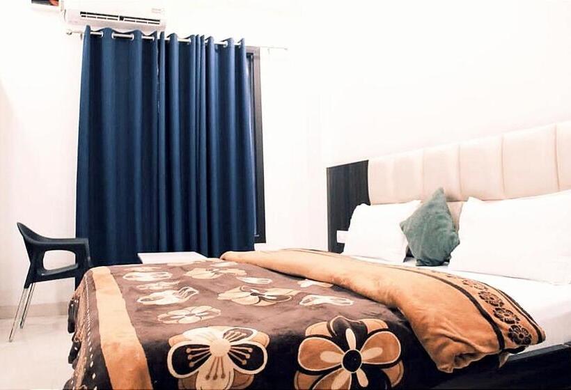 Номер Economy, Noor Residency    Golden Temple Market    High Rated