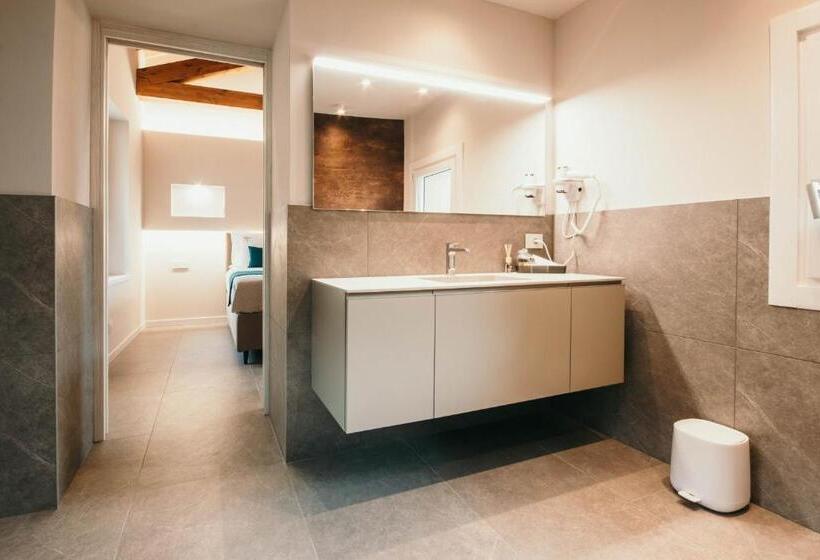 Номер Deluxe Вид на Сад, Gio Leo Guest House