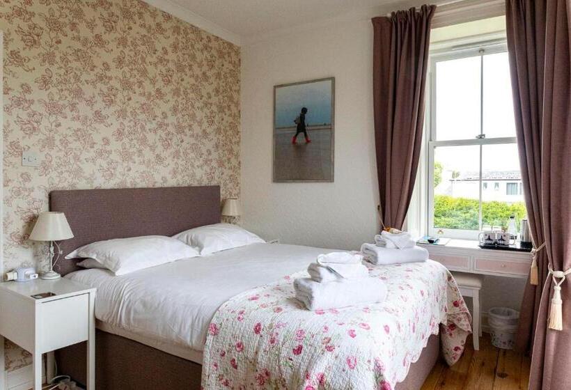 Номер Стандарт, Cawdor House B&b