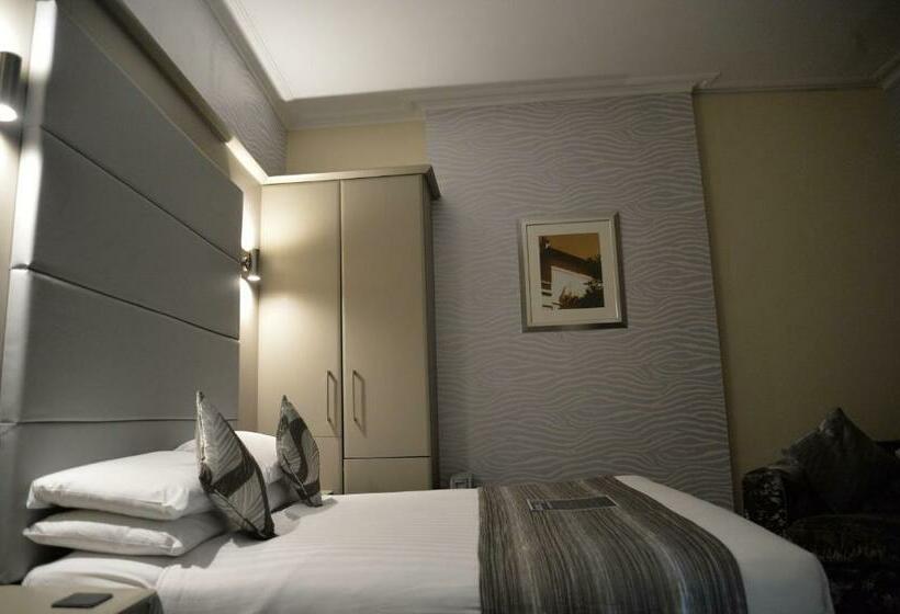 Номер Стандарт, Lauriston & Lawton Court