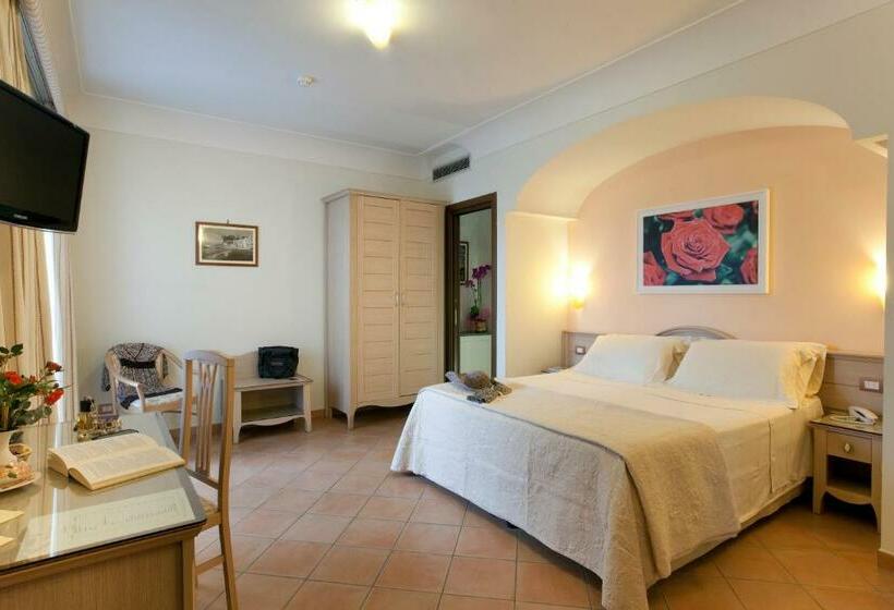 Номер Стандарт, Relais Villa Angiolina