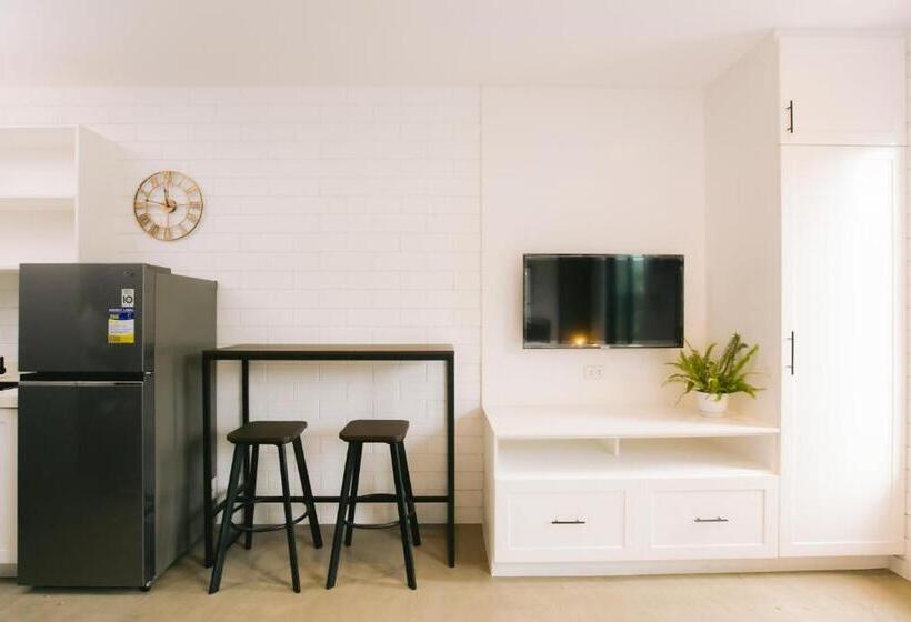 Номер Superior, 10 Oxford Residences