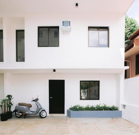 Апартаменты 2 Спальни, 10 Oxford Residences