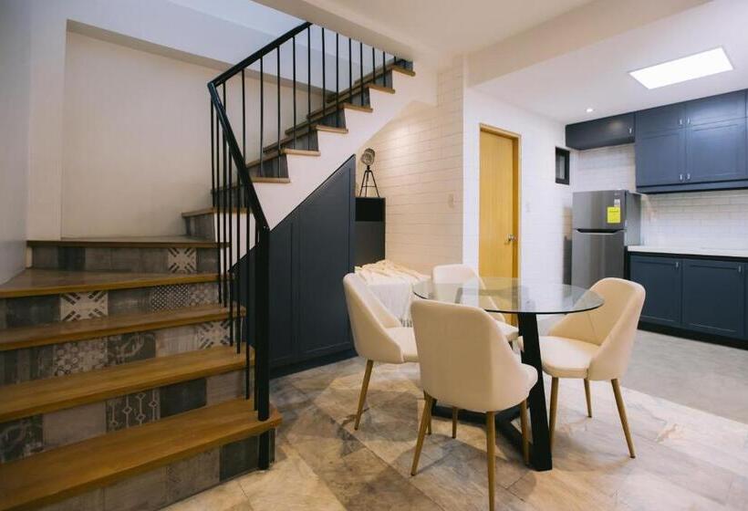 Апартаменты 2 Спальни, 10 Oxford Residences