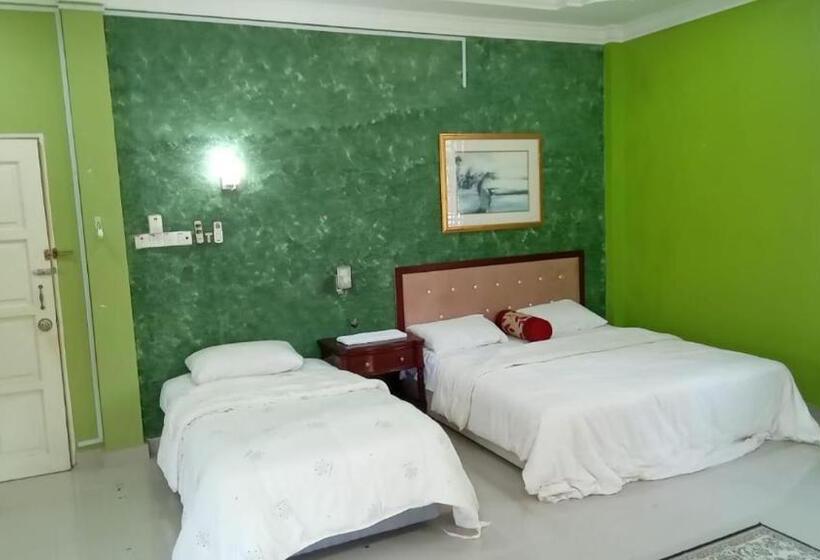 Семейный Номер Deluxe, D  Bunga Hotel Bukit Bunga Bilik Family Deluxe