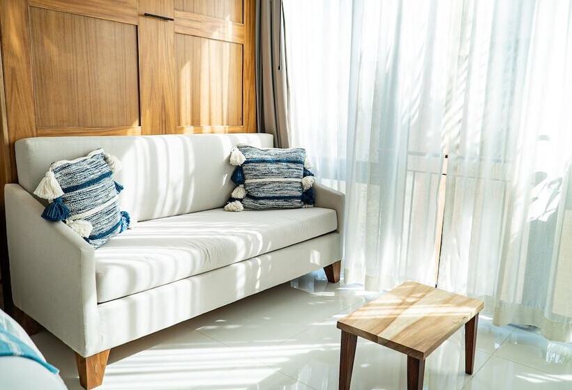 デラックスルーム, Flamboyan Hotel & Residences