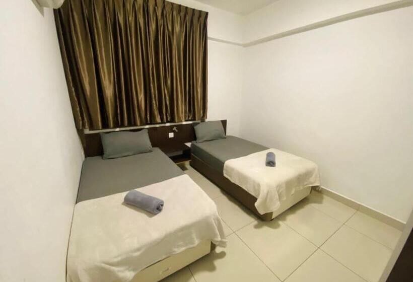 Апартаменты 1 Спальня Вид на Бассейн, Marina Heights Hotel 3 Bedrooms Swimming Pool View Lumut Manjung