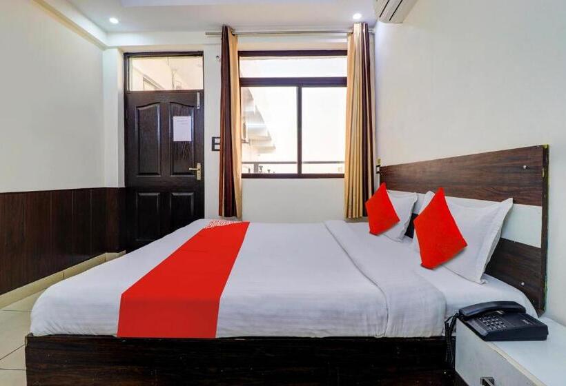 Номер Стандарт, Oyo Hotel Paradise
