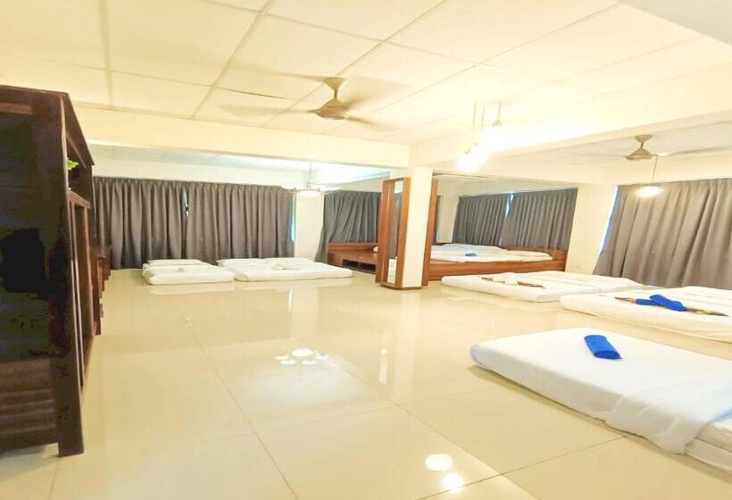 Президентский Люкс, Collection O 90858 Bentong Wellness Homestay Midland