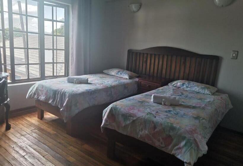 חדר אקונומי, Sanloo Manor Guesthouse