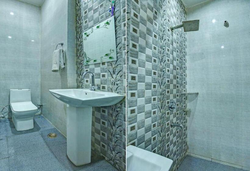 Трехместный Номер Классика, Oyo Hotel Royal Galaxy