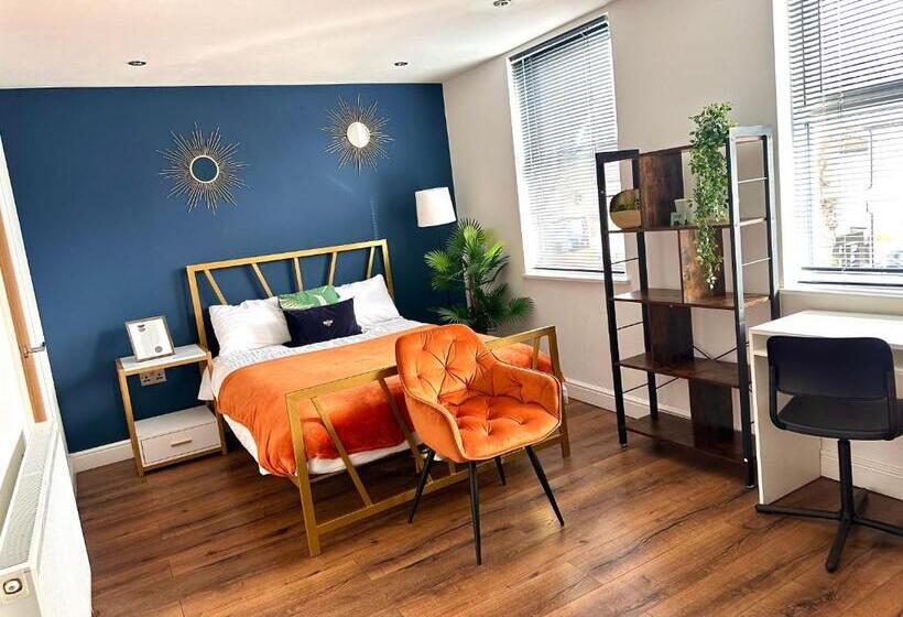חדר סטנדרט, Room With Private Bathroom/tv