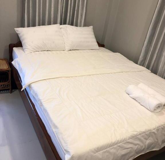 اتاق لوکس با بالکن, Treuy Koh Bungalow