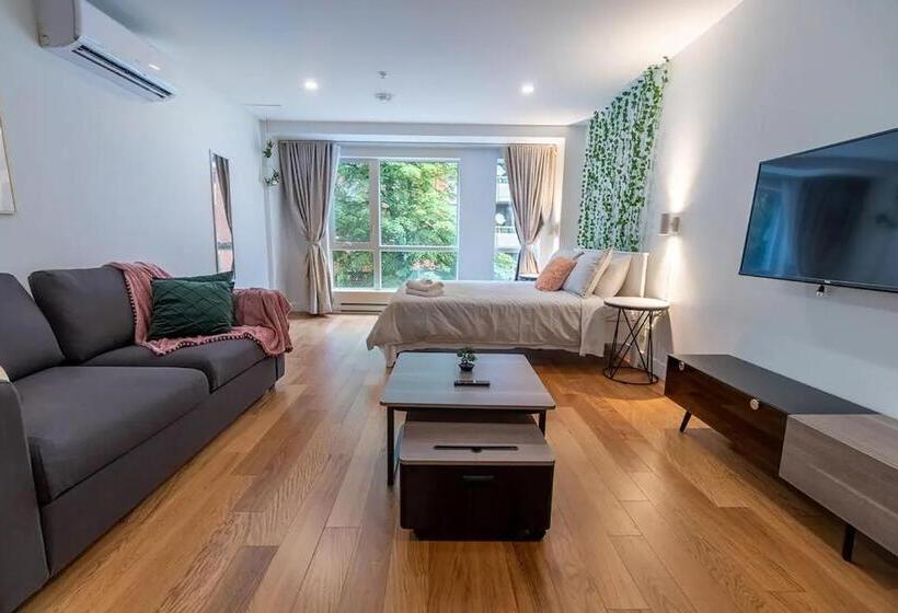 Suíte Júnior, Rozenhaus Montreal
