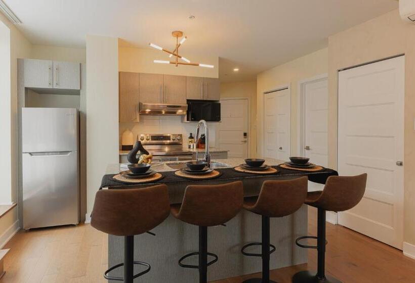 Apartamento 2 Dormitórios, Rozenhaus Montreal