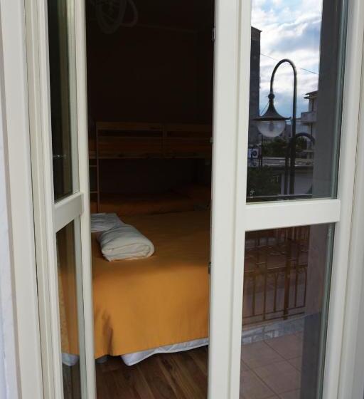 اتاق استاندارد چهار تخته, Aprile Bed And Breakfast