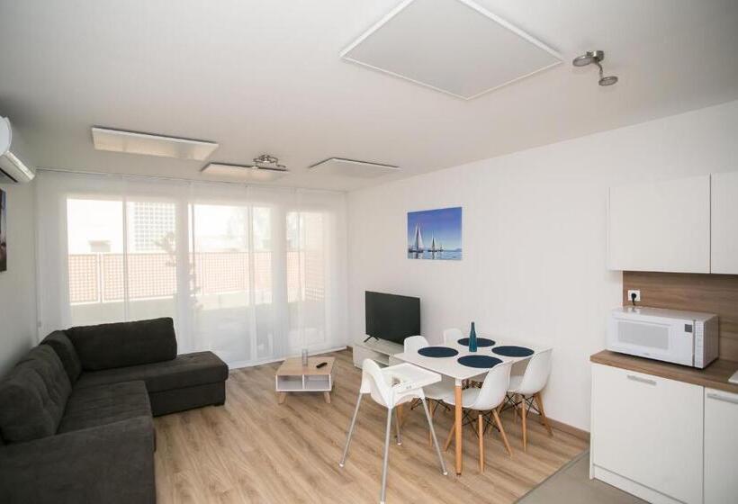 Студия Стандарт, Anchor Apartman By Hellobalatonlelle