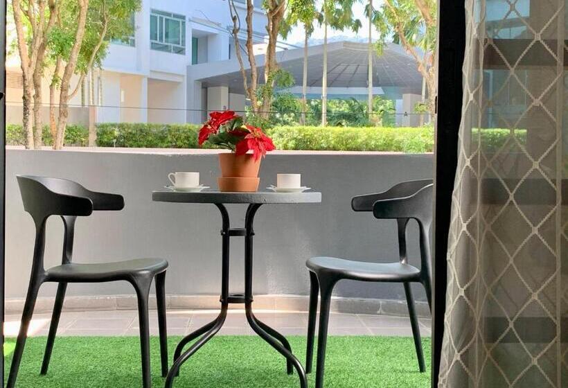 Семейный Номер Deluxe, G Beach Front Villa