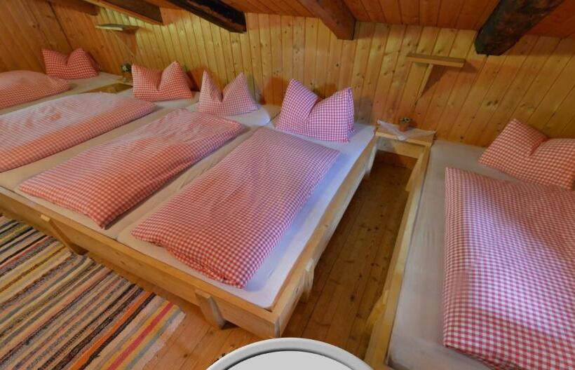 Кровать в Общей Комнате, Senninger Alm